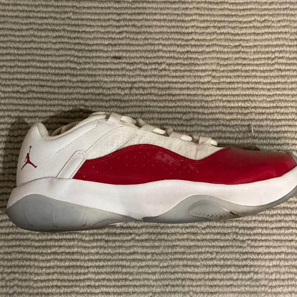 Nike Air Jordan 11 CMFT Low “White Gym Red”
